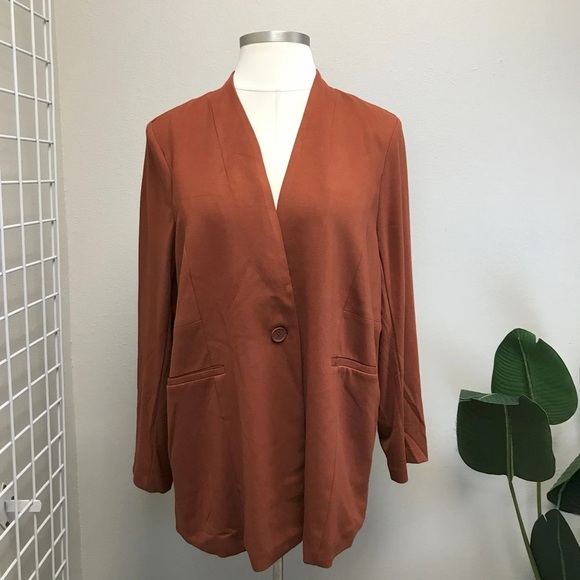 Torrid Lightweight Ponte Longline Blazer - New! - Size 26 (4) - Picture 3 of 5